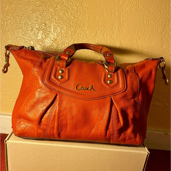 Coach burnt orange bag - Picture 6 of 9